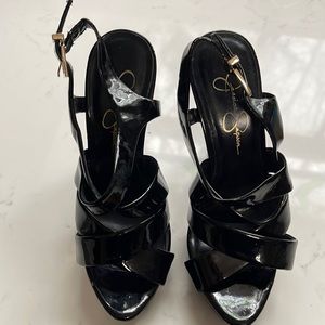 Jessica Simpson pumps